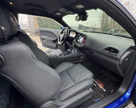 Синій Додж Challenger, об'ємом двигуна 5.65 л та пробігом 22 тис. км за 29999 $, фото 26 на Automoto.ua