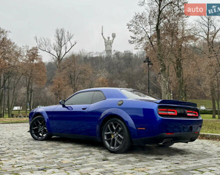Синій Додж Challenger, об'ємом двигуна 5.65 л та пробігом 22 тис. км за 29999 $, фото 101 на Automoto.ua