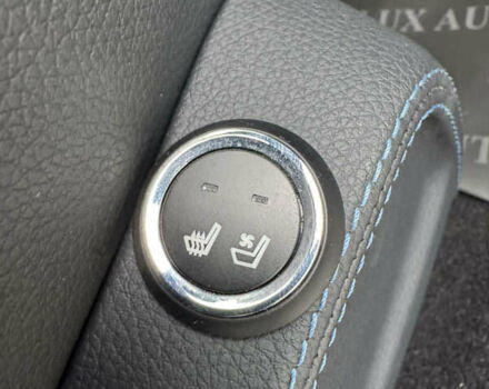 Синій Додж Challenger, об'ємом двигуна 5.65 л та пробігом 22 тис. км за 29999 $, фото 129 на Automoto.ua