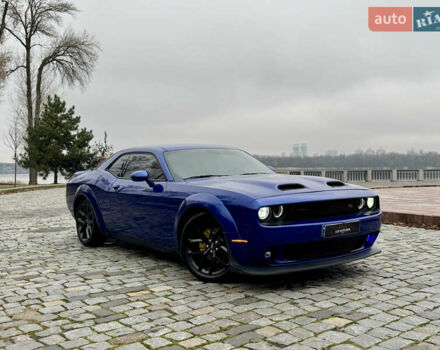 Синій Додж Challenger, об'ємом двигуна 5.65 л та пробігом 22 тис. км за 29999 $, фото 79 на Automoto.ua