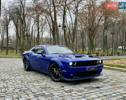 Синій Додж Challenger, об'ємом двигуна 5.65 л та пробігом 22 тис. км за 29999 $, фото 82 на Automoto.ua