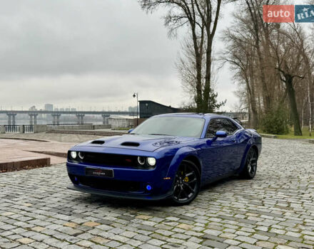 Синій Додж Challenger, об'ємом двигуна 5.65 л та пробігом 22 тис. км за 29999 $, фото 85 на Automoto.ua