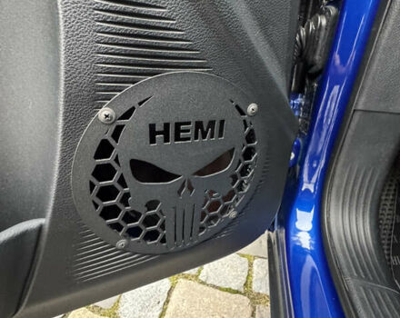 Синій Додж Challenger, об'ємом двигуна 5.65 л та пробігом 22 тис. км за 29999 $, фото 52 на Automoto.ua