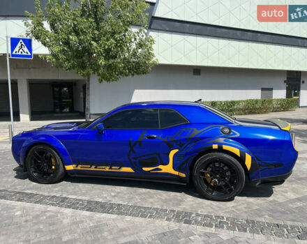 Додж Челенджер 2022 в Киеве на Automoto.ua Синий Додж Челенджер, объемом двигателя 6.42 л и пробегом 19 тыс. км за 58900 $, фото 4 на Automoto.ua