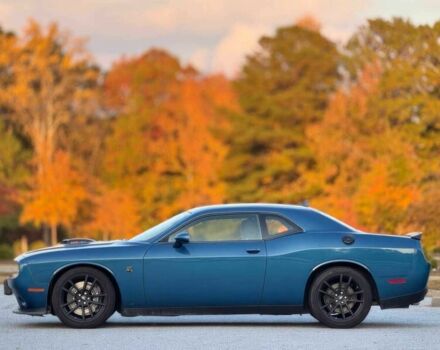 Синій Додж Challenger, об'ємом двигуна 6.4 л та пробігом 36 тис. км за 8500 $, фото 4 на Automoto.ua