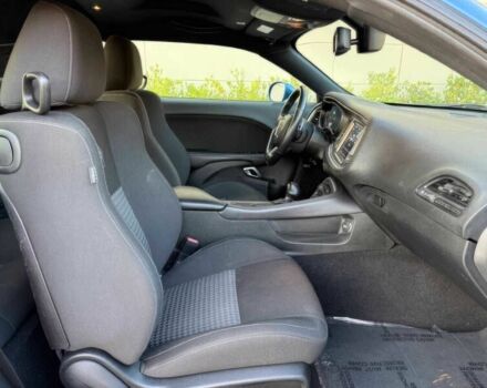 Синій Додж Challenger, об'ємом двигуна 6.4 л та пробігом 36 тис. км за 8500 $, фото 9 на Automoto.ua