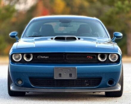 Синій Додж Challenger, об'ємом двигуна 6.4 л та пробігом 36 тис. км за 8500 $, фото 1 на Automoto.ua
