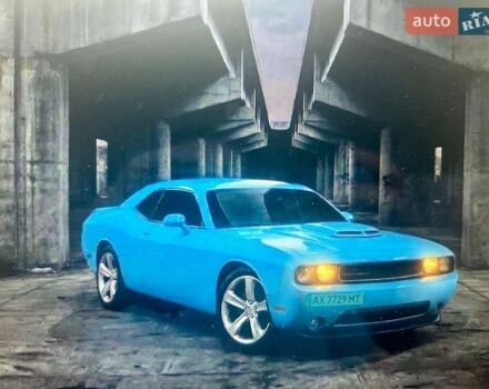 Синій Додж Challenger, об'ємом двигуна 5.65 л та пробігом 105 тис. км за 26900 $, фото 1 на Automoto.ua