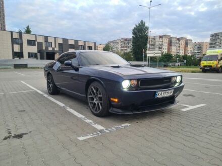 Додж Challenger 2013 у Києві на Automoto.ua Синій Додж Challenger, об'ємом двигуна 3.6 л та пробігом 165 тис. км за 13000 $, фото 1 на Automoto.ua