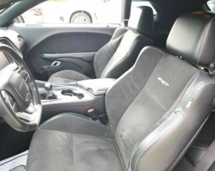 Зеленый Додж Челенджер, объемом двигателя 6.4 л и пробегом 77 тыс. км за 7800 $, фото 8 на Automoto.ua