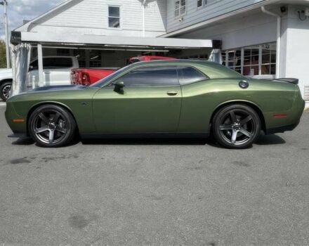 Додж Челенджер 2018 в Львове на Automoto.ua Зеленый Додж Челенджер, объемом двигателя 6.2 л и пробегом 33 тыс. км за 17000 $, фото 5 на Automoto.ua