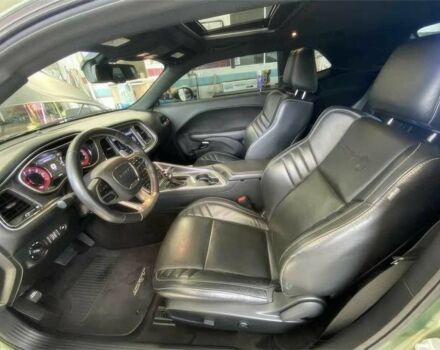 Додж Челенджер 2018 в Львове на Automoto.ua Зеленый Додж Челенджер, объемом двигателя 6.2 л и пробегом 33 тыс. км за 17000 $, фото 6 на Automoto.ua