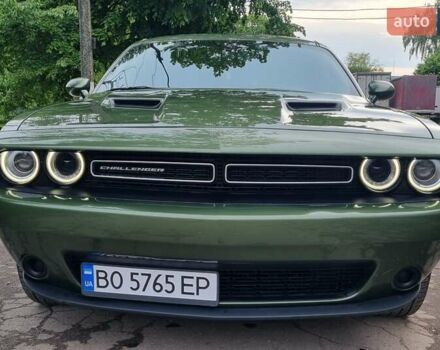 Зеленый Додж Челенджер, объемом двигателя 3.61 л и пробегом 27 тыс. км за 29950 $, фото 2 на Automoto.ua