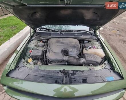 Зеленый Додж Челенджер, объемом двигателя 3.61 л и пробегом 27 тыс. км за 29950 $, фото 6 на Automoto.ua