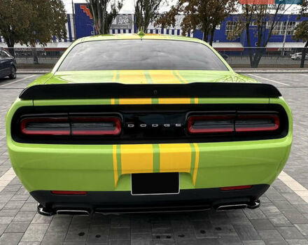 Додж Челенджер 2023 в Днепре (Днепропетровске) на Automoto.ua Зеленый Додж Челенджер, объемом двигателя 5.65 л и пробегом 4 тыс. км за 80000 $, фото 10 на Automoto.ua