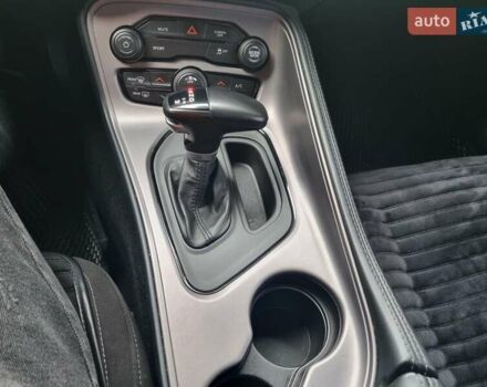 Зеленый Додж Челенджер, объемом двигателя 3.61 л и пробегом 27 тыс. км за 29950 $, фото 11 на Automoto.ua