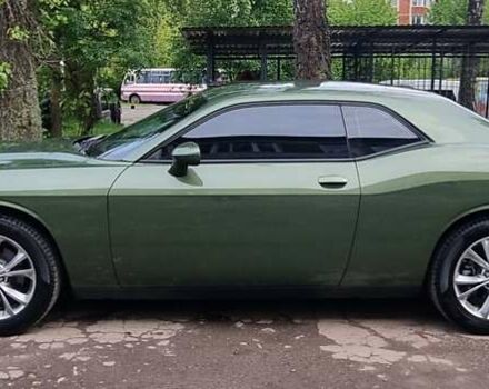 Зеленый Додж Челенджер, объемом двигателя 3.61 л и пробегом 27 тыс. км за 29950 $, фото 3 на Automoto.ua