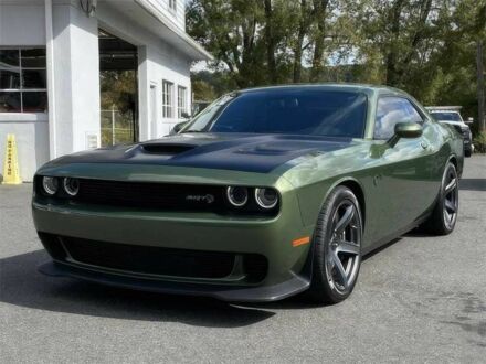 Зеленый Додж Челенджер, объемом двигателя 6.2 л и пробегом 33 тыс. км за 17000 $, фото 1 на Automoto.ua