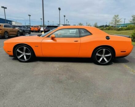 Оранжевый Додж Челенджер, объемом двигателя 5.7 л и пробегом 88 тыс. км за 4100 $, фото 5 на Automoto.ua