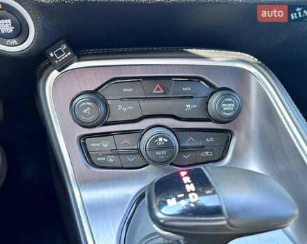 Оранжевый Додж Челенджер, объемом двигателя 3.6 л и пробегом 96 тыс. км за 18990 $, фото 10 на Automoto.ua