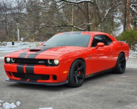 Оранжевый Додж Челенджер, объемом двигателя 6.2 л и пробегом 67 тыс. км за 5000 $, фото 1 на Automoto.ua