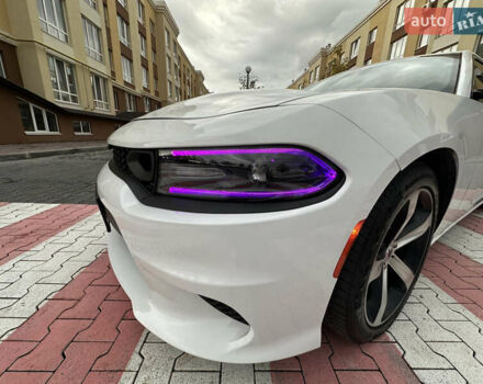 Білий Додж Charger, об'ємом двигуна 3.6 л та пробігом 185 тис. км за 17600 $, фото 41 на Automoto.ua