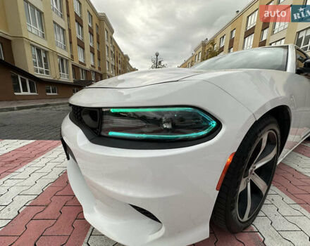 Білий Додж Charger, об'ємом двигуна 3.6 л та пробігом 185 тис. км за 17600 $, фото 39 на Automoto.ua