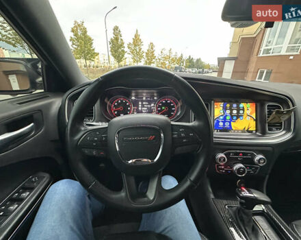 Белый Додж Чарджер, объемом двигателя 3.6 л и пробегом 185 тыс. км за 15999 $, фото 43 на Automoto.ua