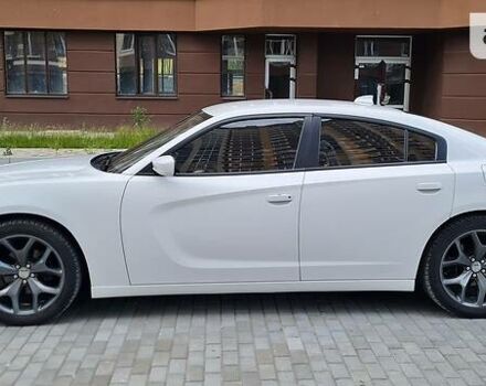 Білий Додж Charger, об'ємом двигуна 3.6 л та пробігом 183 тис. км за 15000 $, фото 10 на Automoto.ua