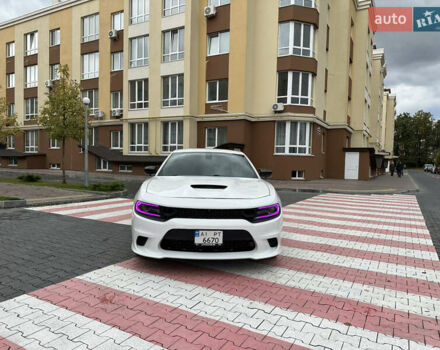 Білий Додж Charger, об'ємом двигуна 3.6 л та пробігом 185 тис. км за 17600 $, фото 14 на Automoto.ua