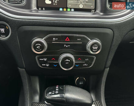 Білий Додж Charger, об'ємом двигуна 3.6 л та пробігом 185 тис. км за 17600 $, фото 50 на Automoto.ua