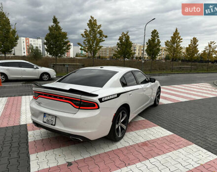 Білий Додж Charger, об'ємом двигуна 3.6 л та пробігом 185 тис. км за 17600 $, фото 17 на Automoto.ua