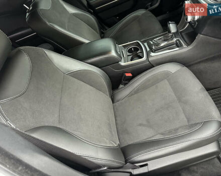 Белый Додж Чарджер, объемом двигателя 3.6 л и пробегом 185 тыс. км за 16800 $, фото 33 на Automoto.ua