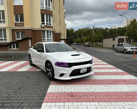 Білий Додж Charger, об'ємом двигуна 3.6 л та пробігом 185 тис. км за 17600 $, фото 13 на Automoto.ua