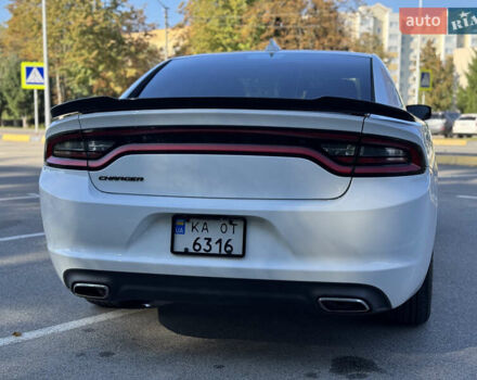 Білий Додж Charger, об'ємом двигуна 3.6 л та пробігом 126 тис. км за 20400 $, фото 21 на Automoto.ua