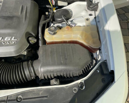 Білий Додж Charger, об'ємом двигуна 3.61 л та пробігом 78 тис. км за 19500 $, фото 20 на Automoto.ua