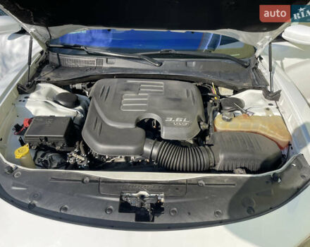 Білий Додж Charger, об'ємом двигуна 3.61 л та пробігом 78 тис. км за 19500 $, фото 19 на Automoto.ua