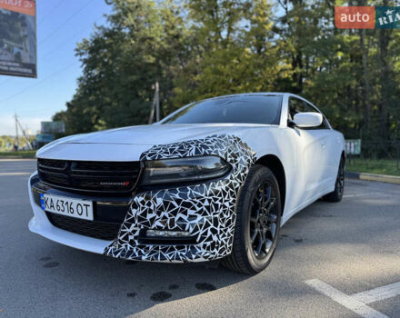 Білий Додж Charger, об'ємом двигуна 3.6 л та пробігом 126 тис. км за 20400 $, фото 13 на Automoto.ua