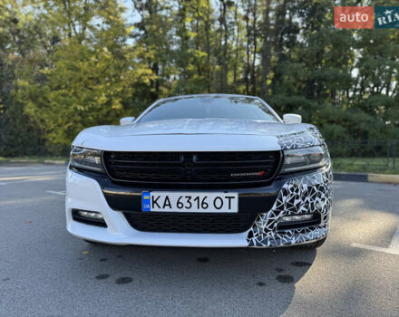Білий Додж Charger, об'ємом двигуна 3.6 л та пробігом 126 тис. км за 20400 $, фото 15 на Automoto.ua