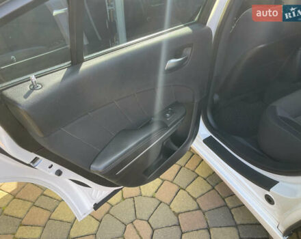 Білий Додж Charger, об'ємом двигуна 3.61 л та пробігом 78 тис. км за 19500 $, фото 10 на Automoto.ua