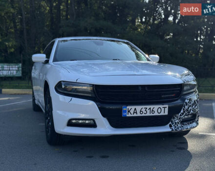 Білий Додж Charger, об'ємом двигуна 3.6 л та пробігом 126 тис. км за 20400 $, фото 16 на Automoto.ua