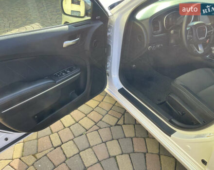 Білий Додж Charger, об'ємом двигуна 3.61 л та пробігом 78 тис. км за 19500 $, фото 8 на Automoto.ua