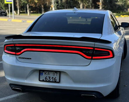 Білий Додж Charger, об'ємом двигуна 3.6 л та пробігом 126 тис. км за 20400 $, фото 51 на Automoto.ua