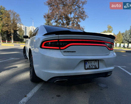 Білий Додж Charger, об'ємом двигуна 3.6 л та пробігом 126 тис. км за 20400 $, фото 54 на Automoto.ua