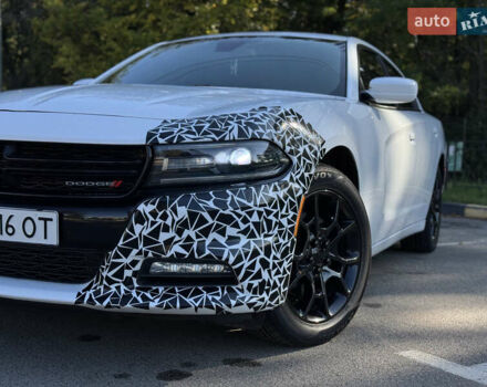 Білий Додж Charger, об'ємом двигуна 3.6 л та пробігом 126 тис. км за 20400 $, фото 2 на Automoto.ua