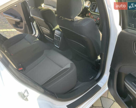 Білий Додж Charger, об'ємом двигуна 3.61 л та пробігом 78 тис. км за 19500 $, фото 14 на Automoto.ua