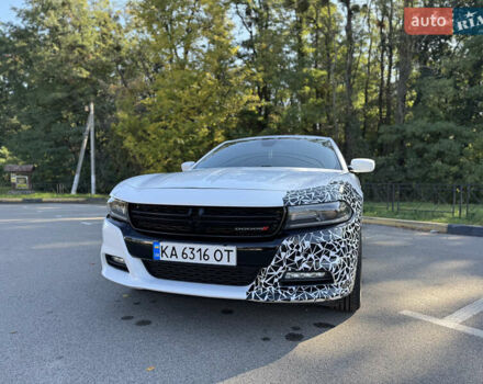 Білий Додж Charger, об'ємом двигуна 3.6 л та пробігом 126 тис. км за 20400 $, фото 12 на Automoto.ua