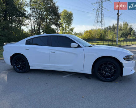 Білий Додж Charger, об'ємом двигуна 3.6 л та пробігом 126 тис. км за 20400 $, фото 18 на Automoto.ua