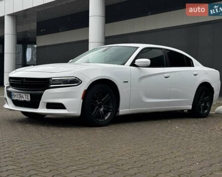 Додж Чарджер 2016 в Киеве на Automoto.ua Белый Додж Чарджер, объемом двигателя 5.7 л и пробегом 215 тыс. км за 19500 $, фото 3 на Automoto.ua