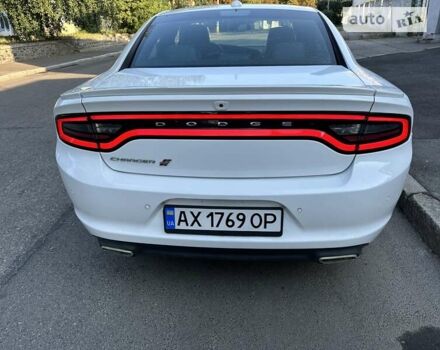 Белый Додж Чарджер, объемом двигателя 3.6 л и пробегом 95 тыс. км за 23000 $, фото 8 на Automoto.ua